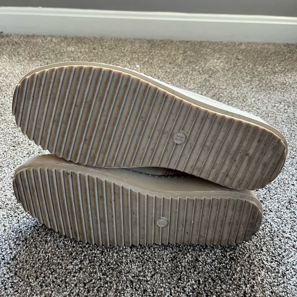 Universal thread Kayson boots tan/cream size 11 women’s - Picture 4 of 6